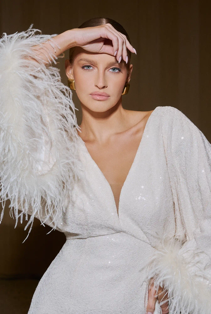 Tu vestido boho en otoño e invierno: 7 looks comprobados con botines, suéter y abrigo