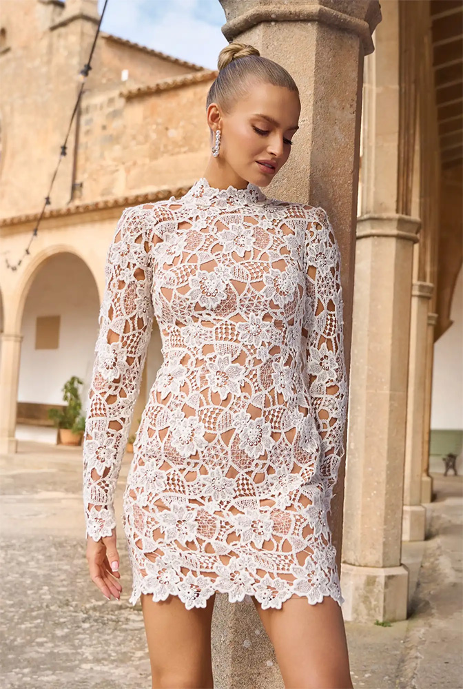 Vestidos de encaje: un look romántico para una cita o una celebración