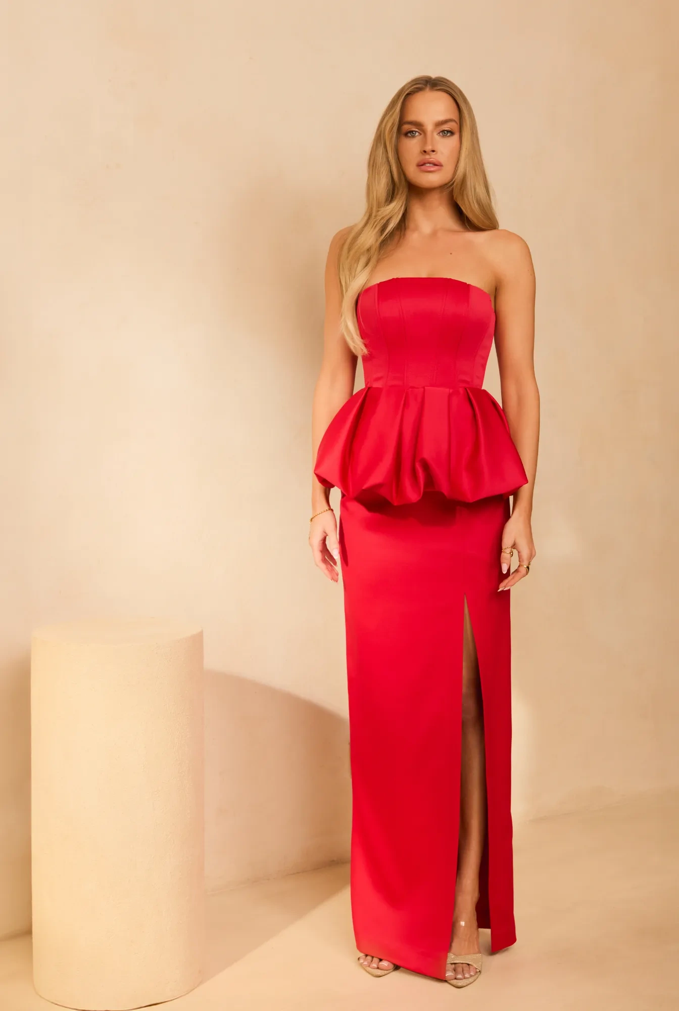 Ferrera – conjunto rojo: corsé + falda