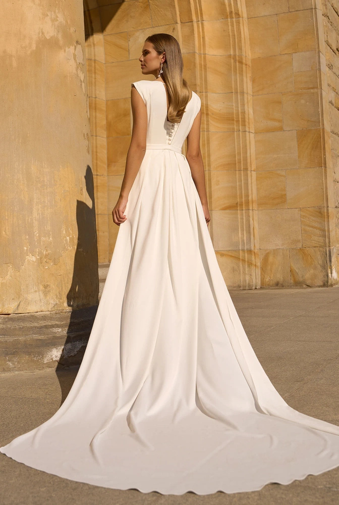 Tarsylia - vestido de novia con cola desmontable