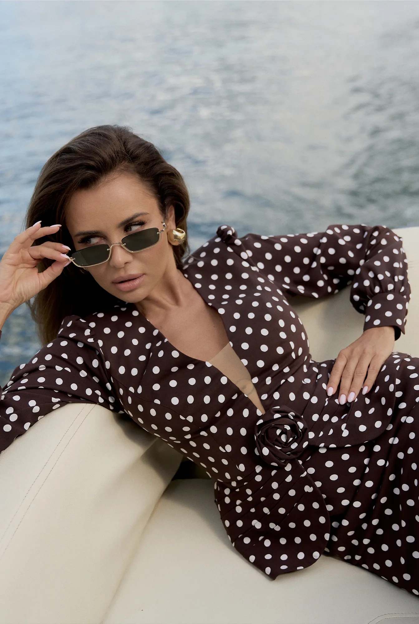 Zakija – vestido mini marrón con peplum