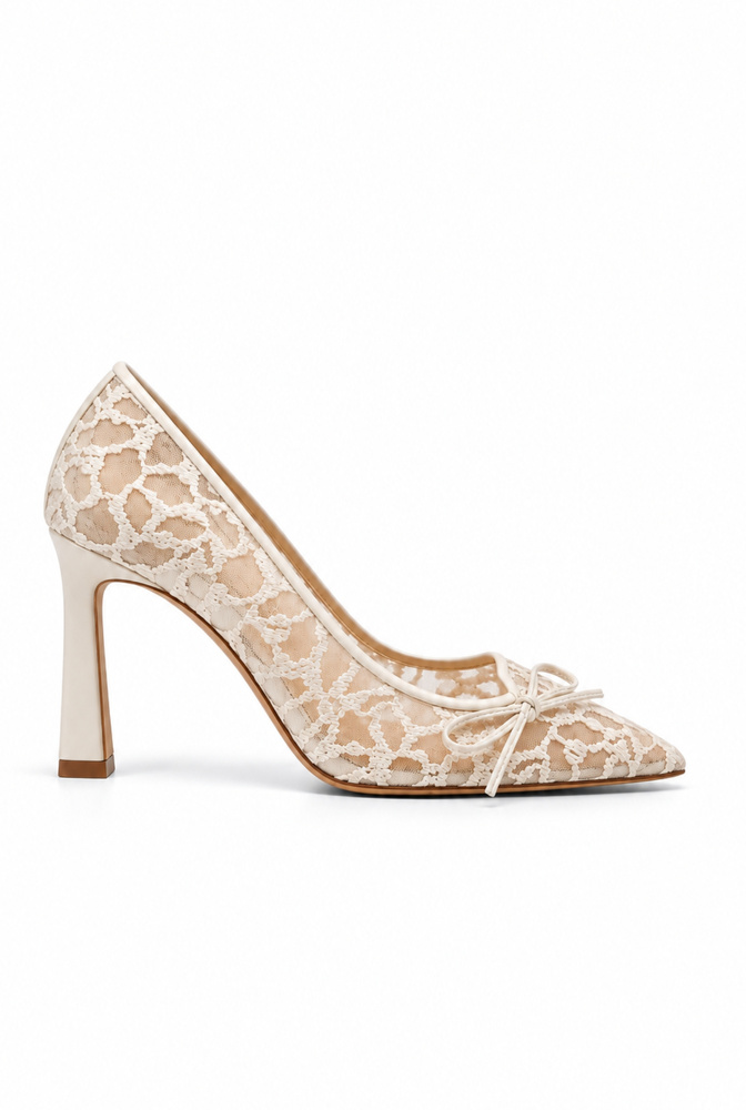 Stina – salones color crudo bordados