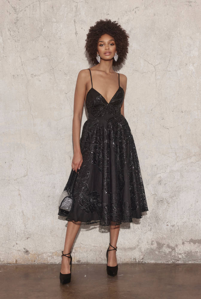 Lynn - Encaje encantador en forma midi