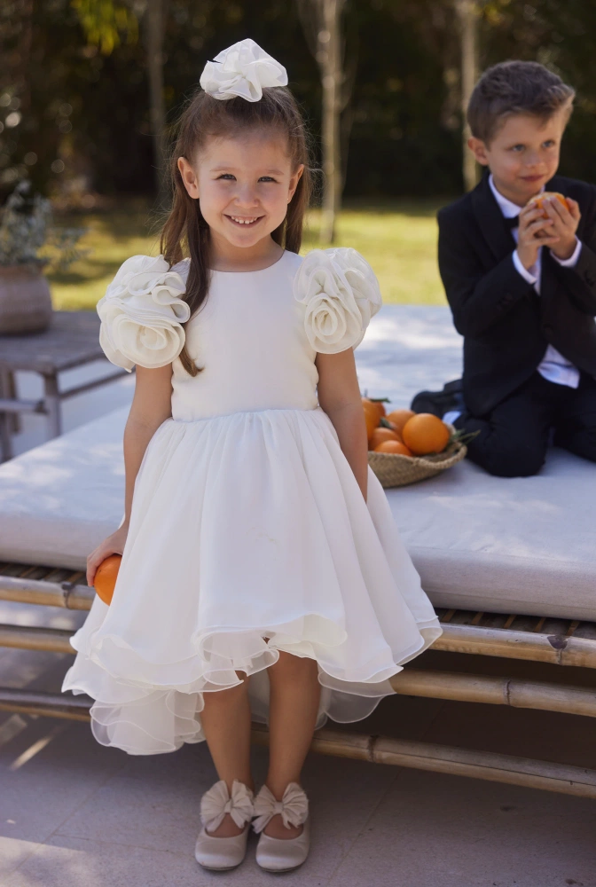 Ajla - Vestido infantil de cintura arrugada con apliques florales y bajo asimétrico