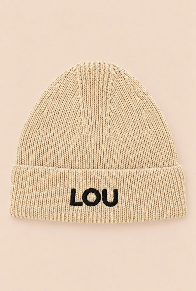 Gorro de invierno beige con logotipo Lou