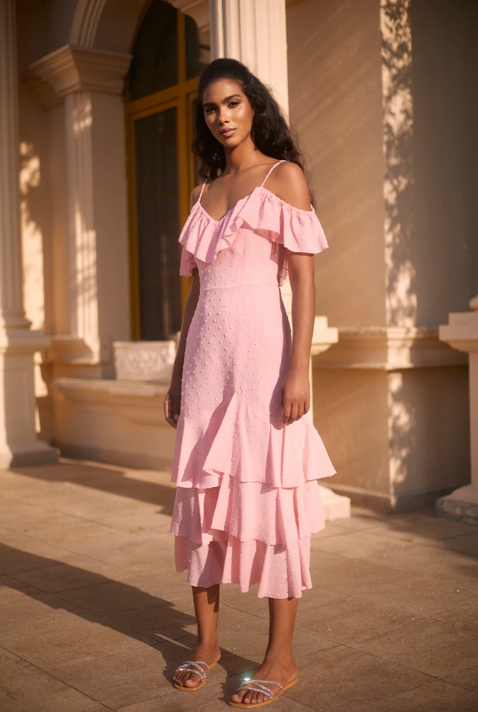 Lucette - Maxivestido rosa con escote español