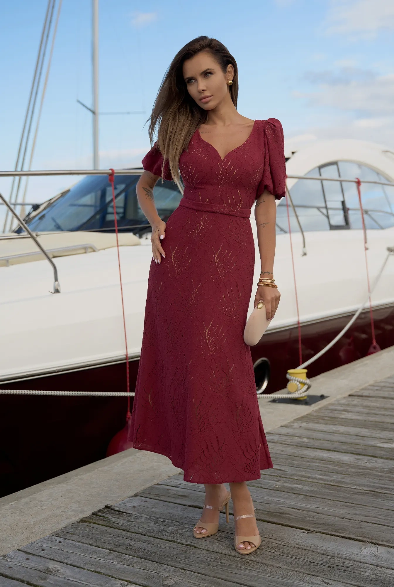 Hover – vestido midi burdeos con cinturón