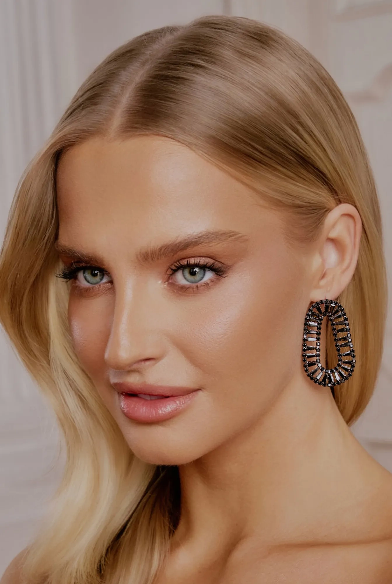 Zome - pendientes negros con circonitas