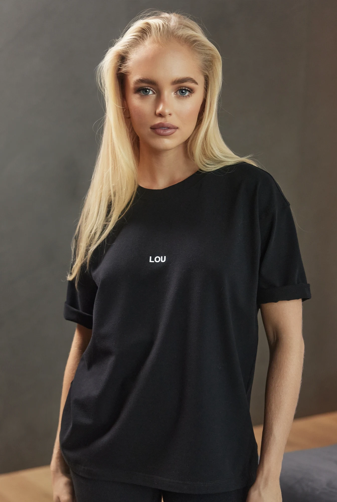 Saura Black - Camiseta clásica negra